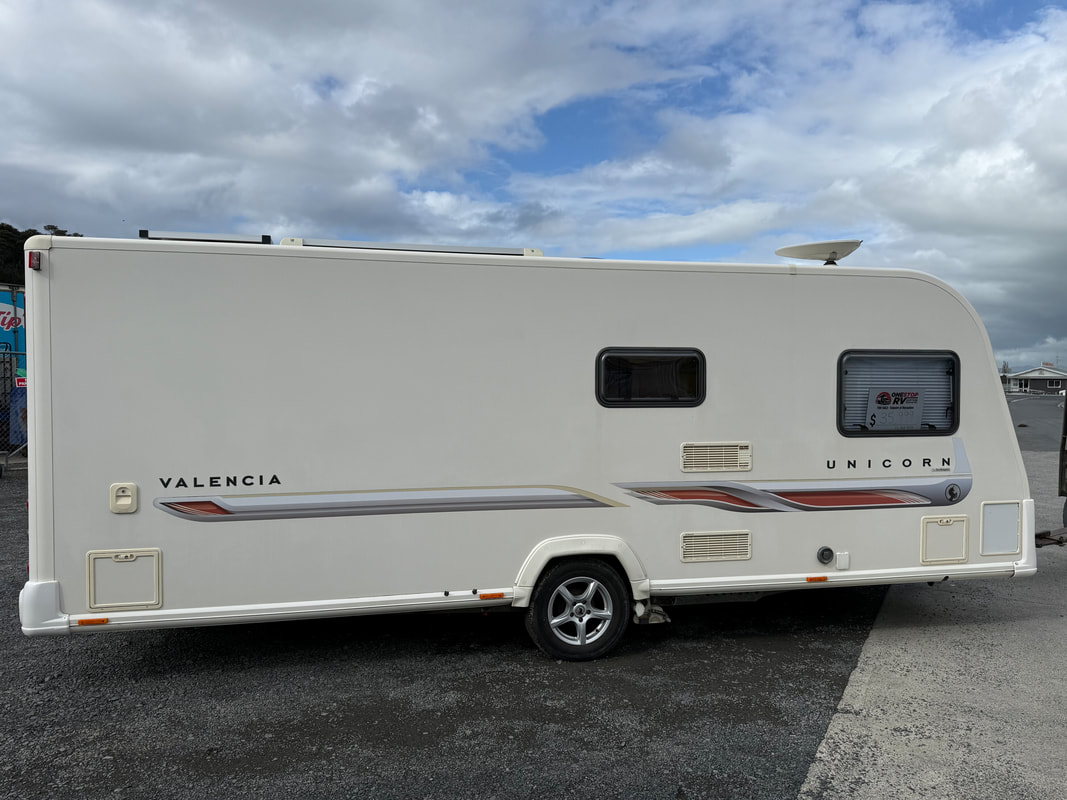 2011 Bailey Unicorn Valencia caravan photo 4