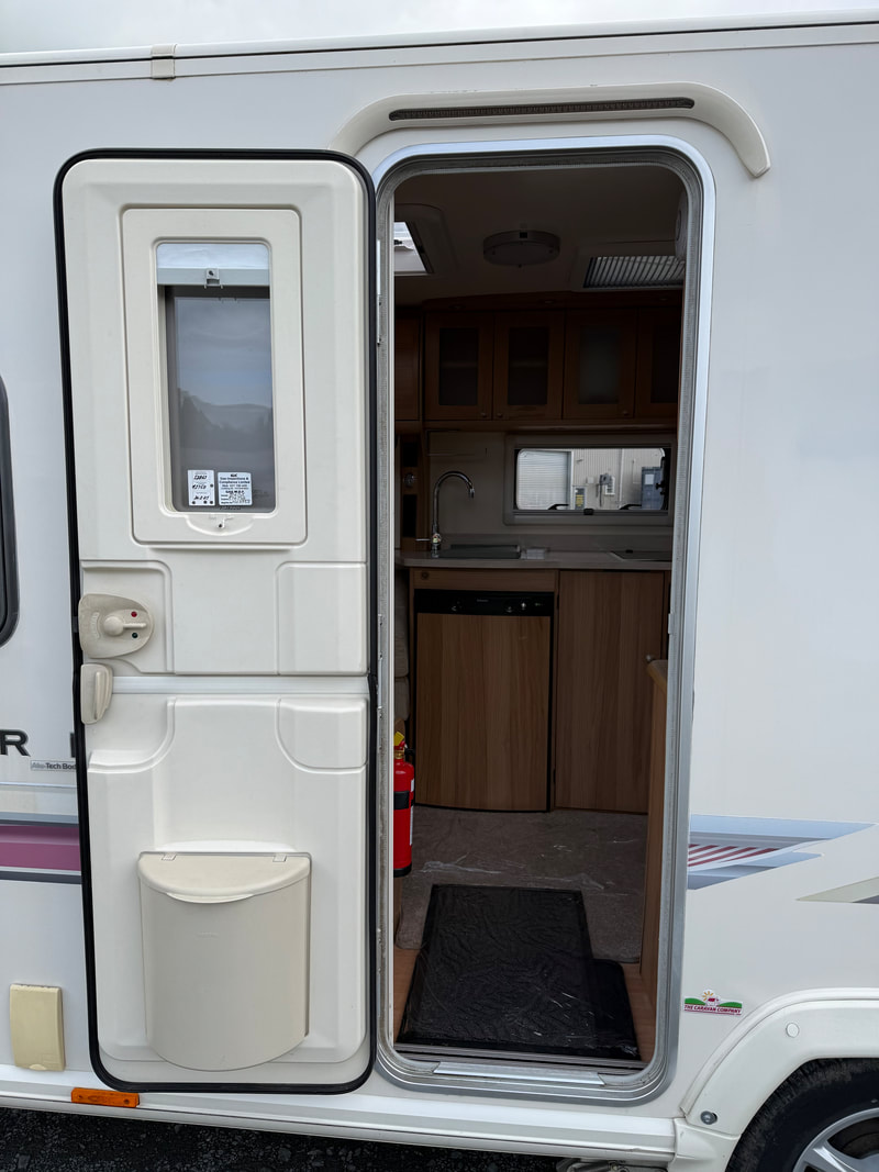 2011 Bailey Unicorn Valencia caravan photo 6