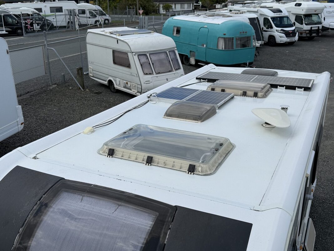 2012 Sterling Eccles Solitaire caravan photo 5