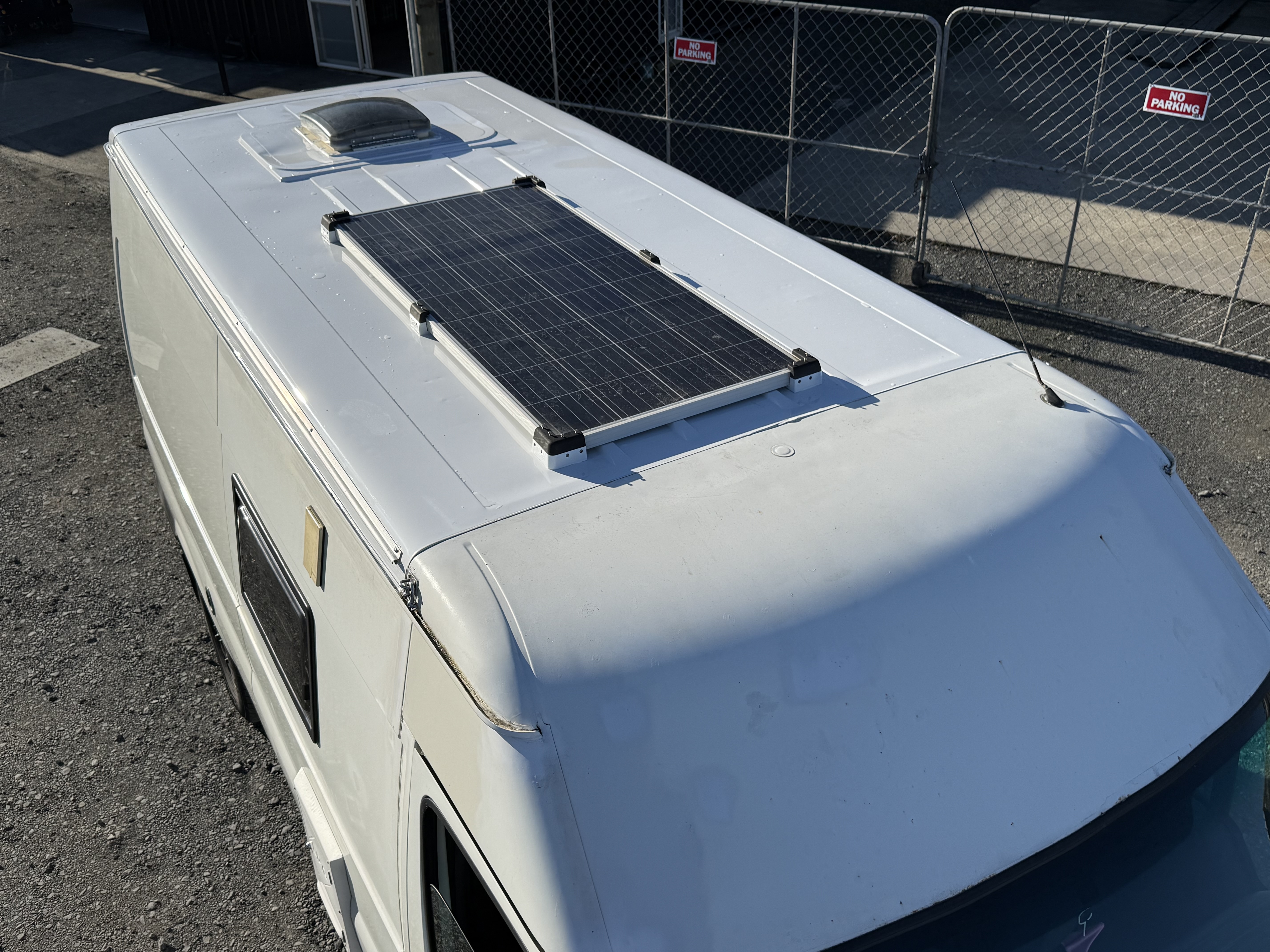 2005 Ford Transit Camper photo 6