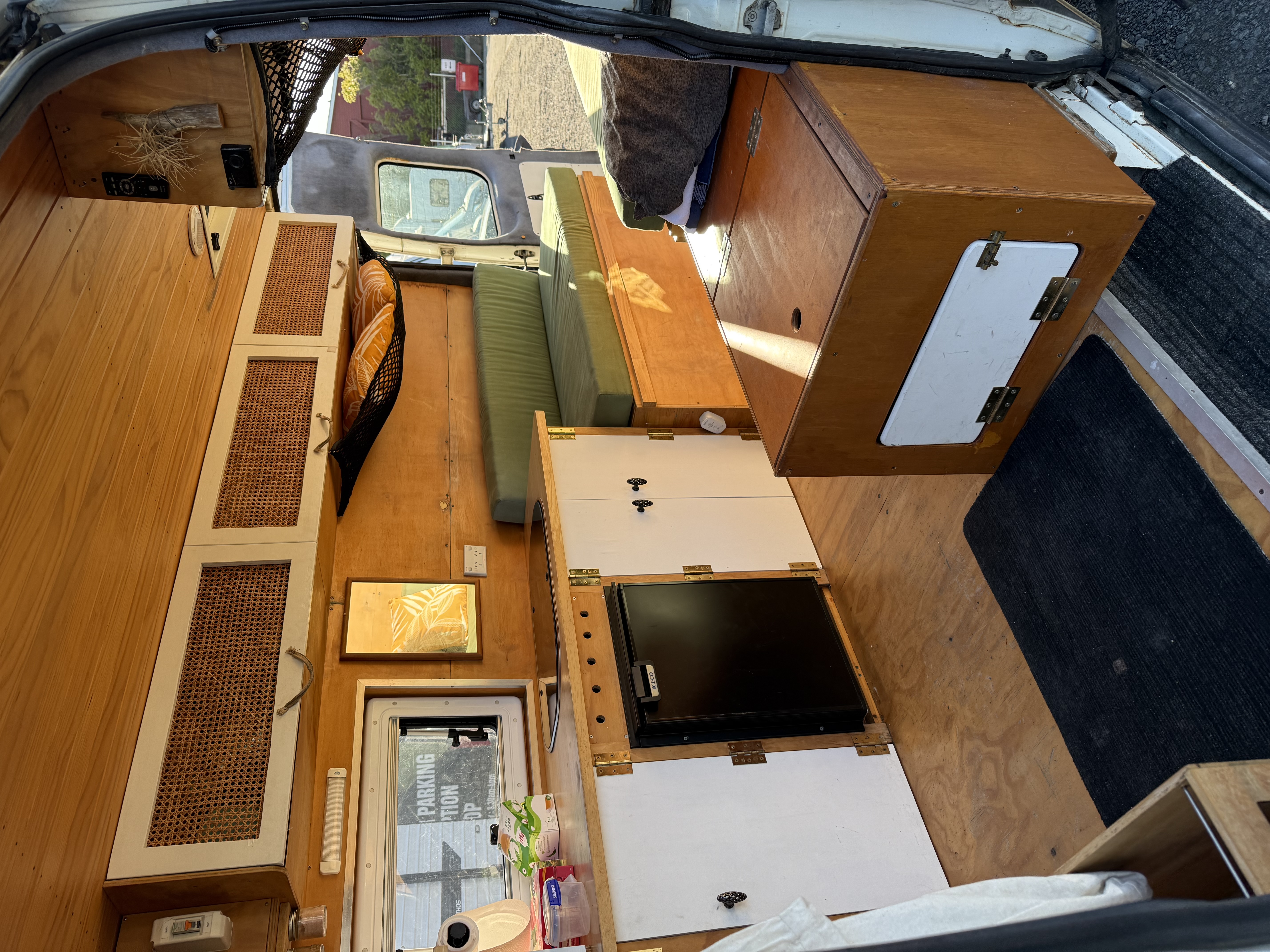 2005 Ford Transit Camper photo 9