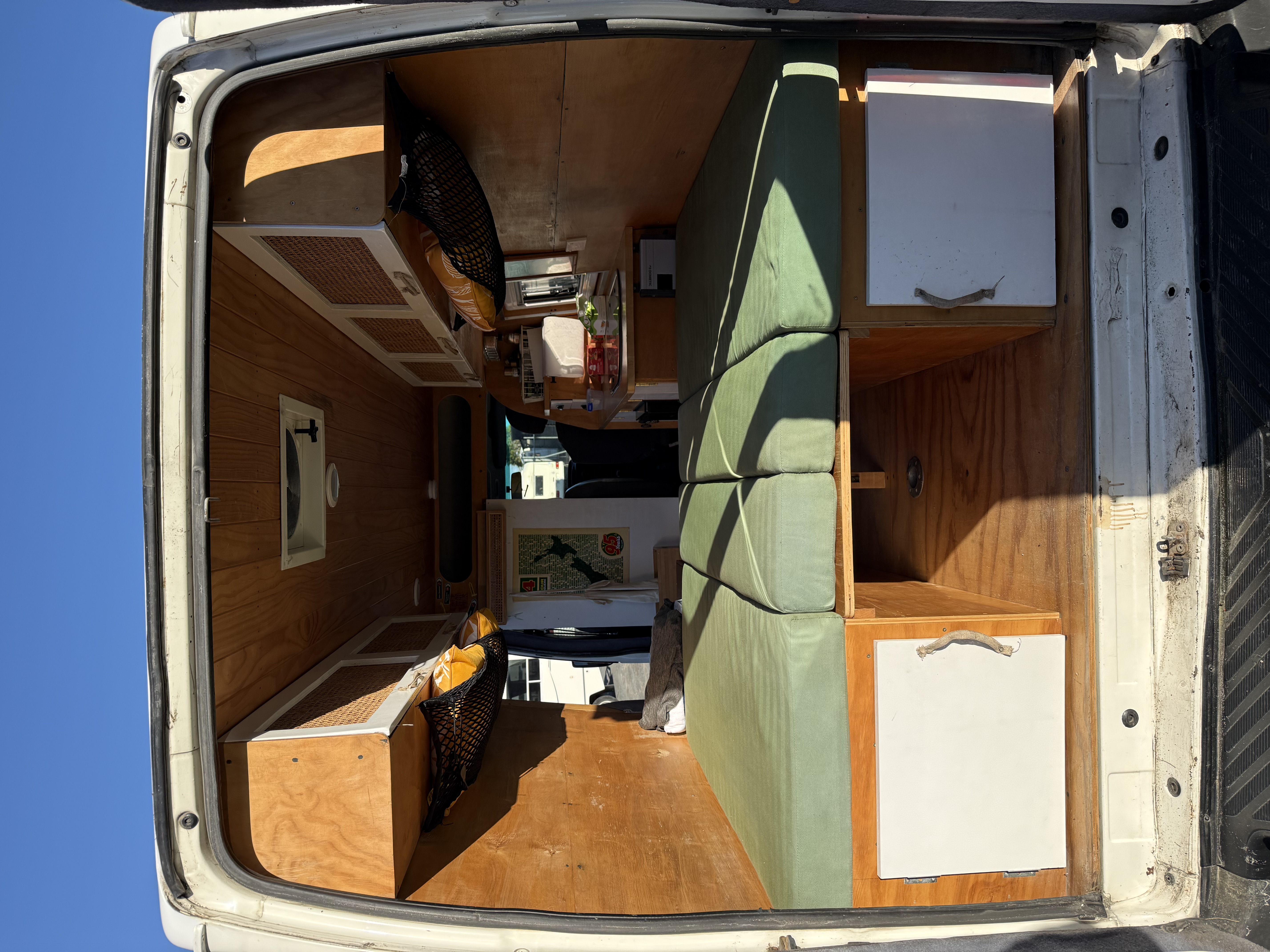 2005 Ford Transit Camper photo 18