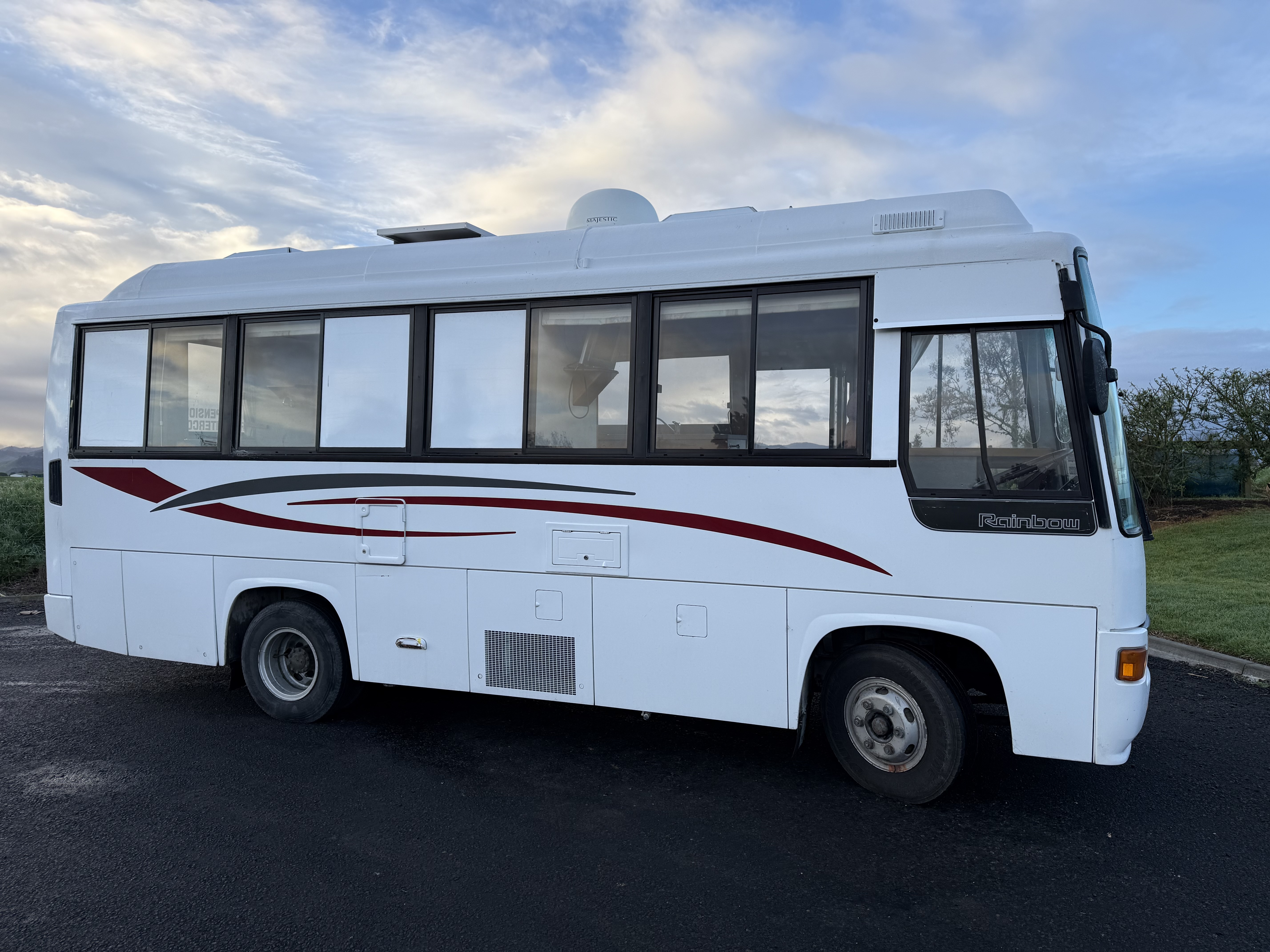 1990 Hino Rainbow Wide Body Bus Conversion photo 2