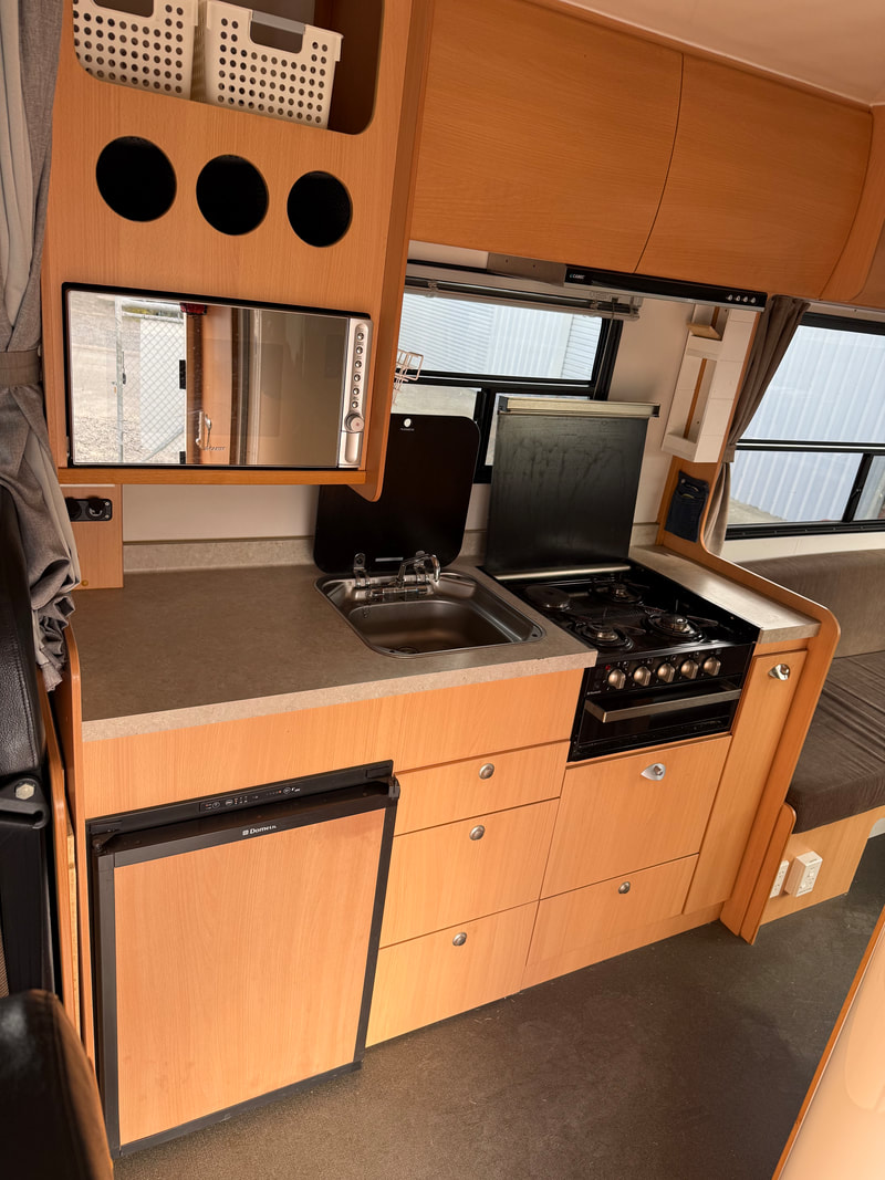 2016 Mercedes Benz Sprinter motorhome photo 21