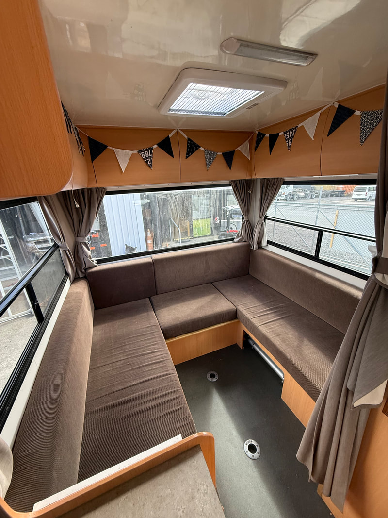 2016 Mercedes Benz Sprinter motorhome photo 22