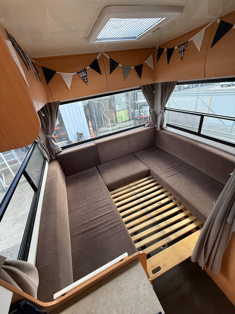 2016 Mercedes Benz Sprinter motorhome photo 23