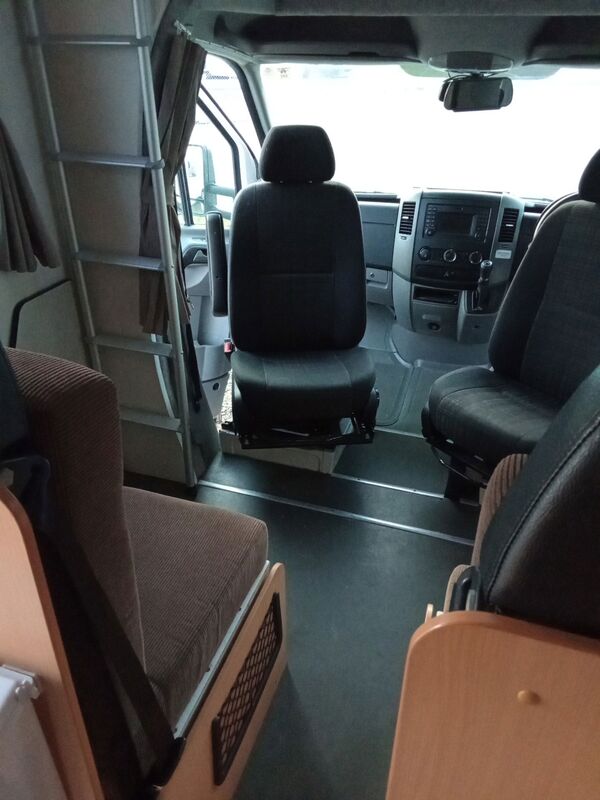 2016 Mercedes Benz Sprinter motorhome photo 3