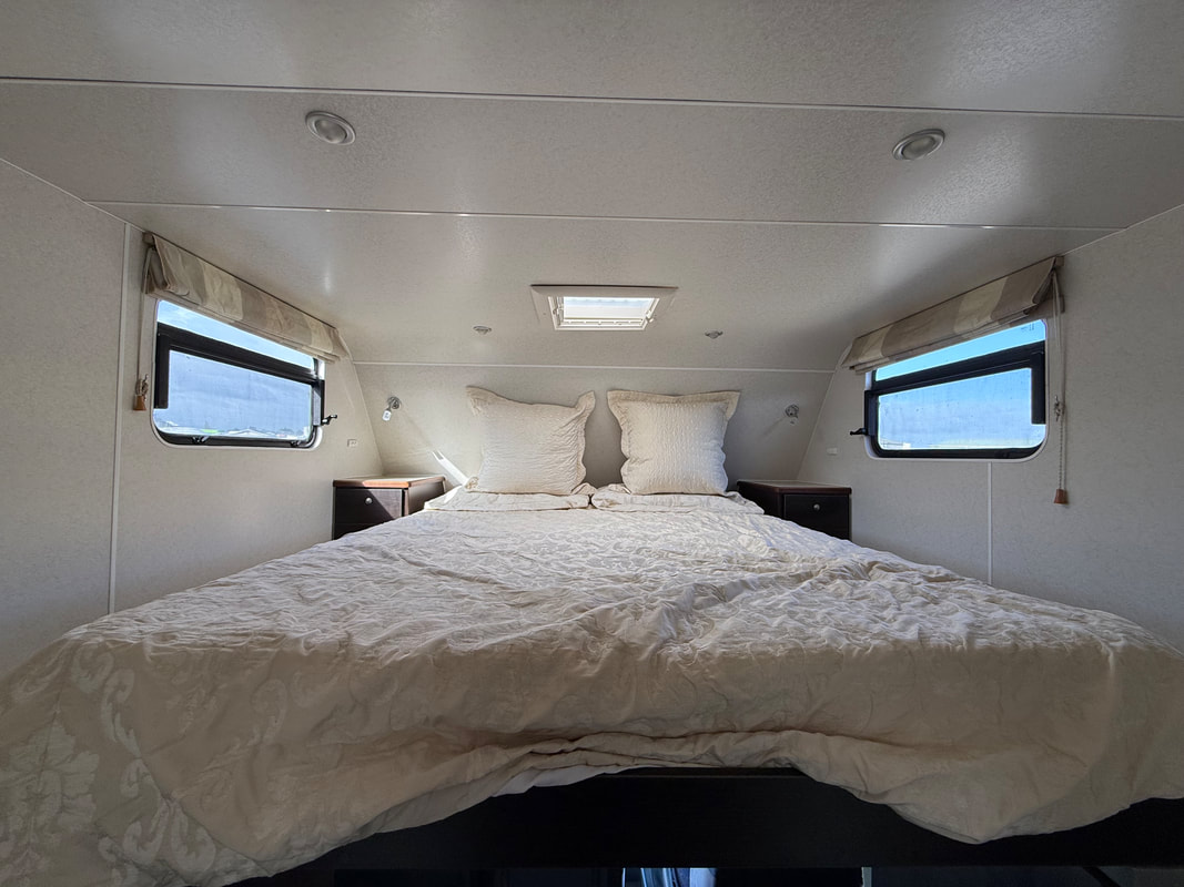 2008 Traillite Mitsubishi Fuso Canter motorhome photo 10