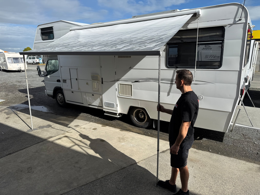 2008 Traillite Mitsubishi Fuso Canter motorhome photo 21
