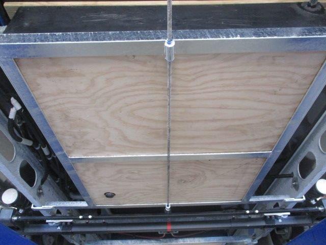 Under floor tank installation